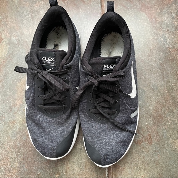 Nike flex sneakers women’s sz 6 wide - Picture 3 of 9